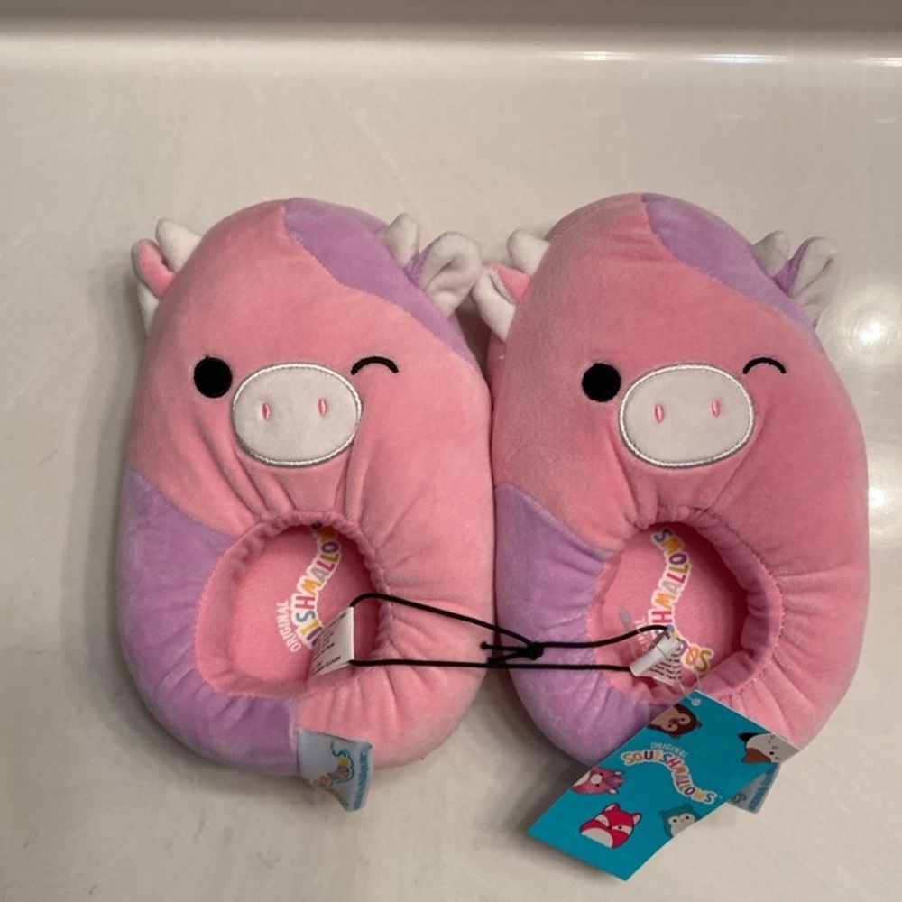 Girls Squishmallows Slippers size 11/12